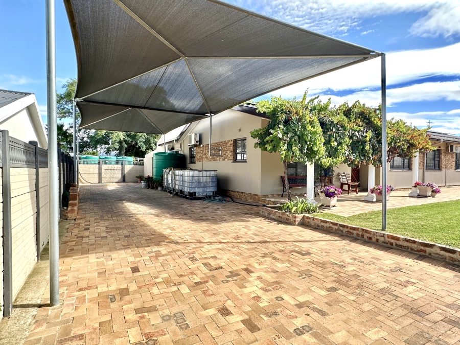 To Let 3 Bedroom Property for Rent in Panorama Western Cape
